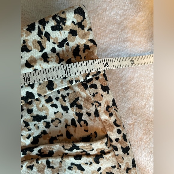 Chico’s Brigitte So Slimming size 2.5R animal print ankle pants - Picture 9 of 13